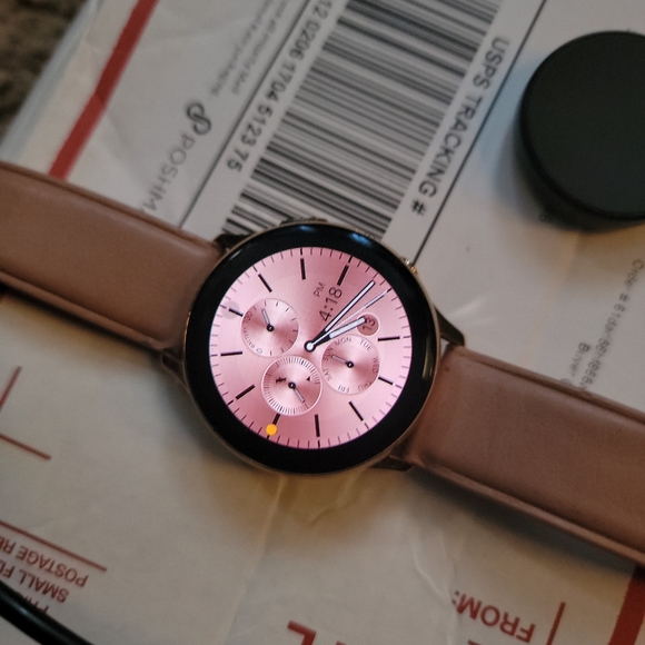 Samsung active 2 LTE service capable. Valued at 300 earnings $106 - Picture 2 of 7